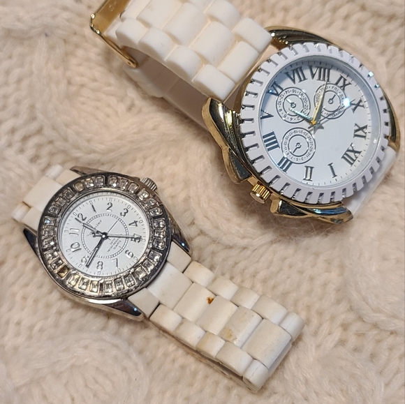 Ladies Fashion Watches - Picture 11 of 15